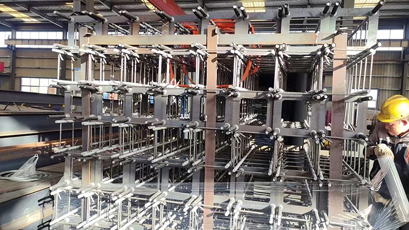 Qingdao Liweiyuan dostarcza śruby kotwiące o wysokiej wytrzymałości dla fermy kurczaków w Nowej Zelandii