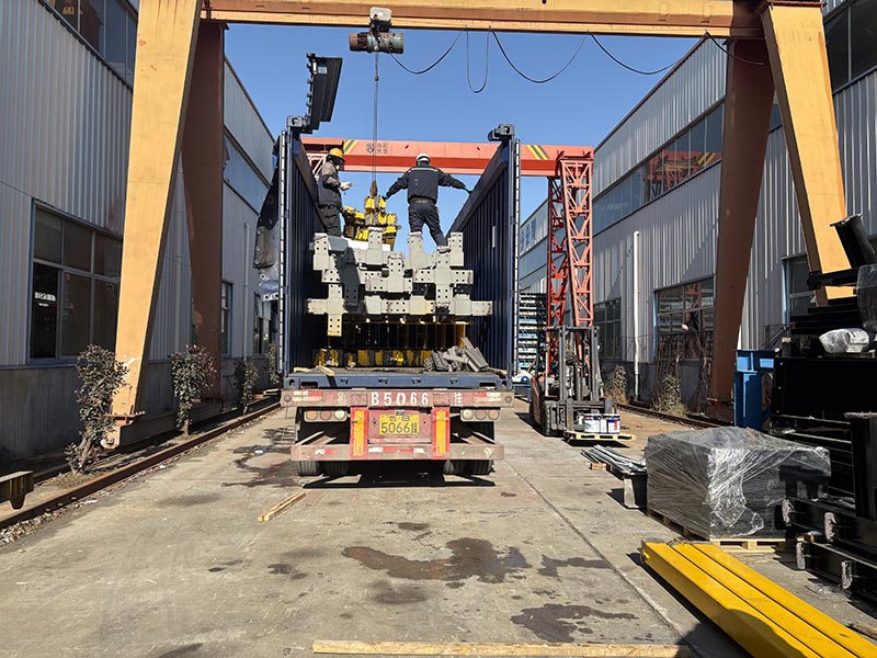 Wiadomość o dostawie magazynu konstrukcji stalowych na zamówienie na Kajmany