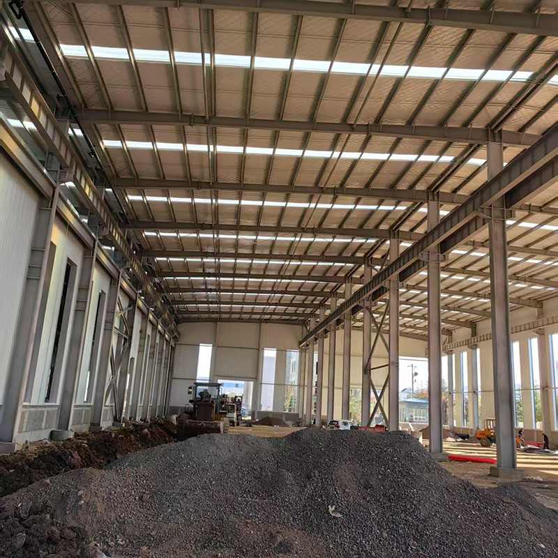 Co to jest wiata o konstrukcji stalowej i dlaczego jest lepsza od tradycyjnych wiat samochodowych